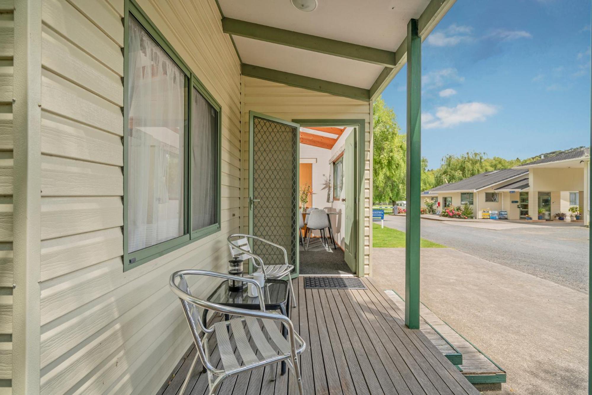 Coromandel Shelly Beach Top 10 Holiday Park Værelse billede