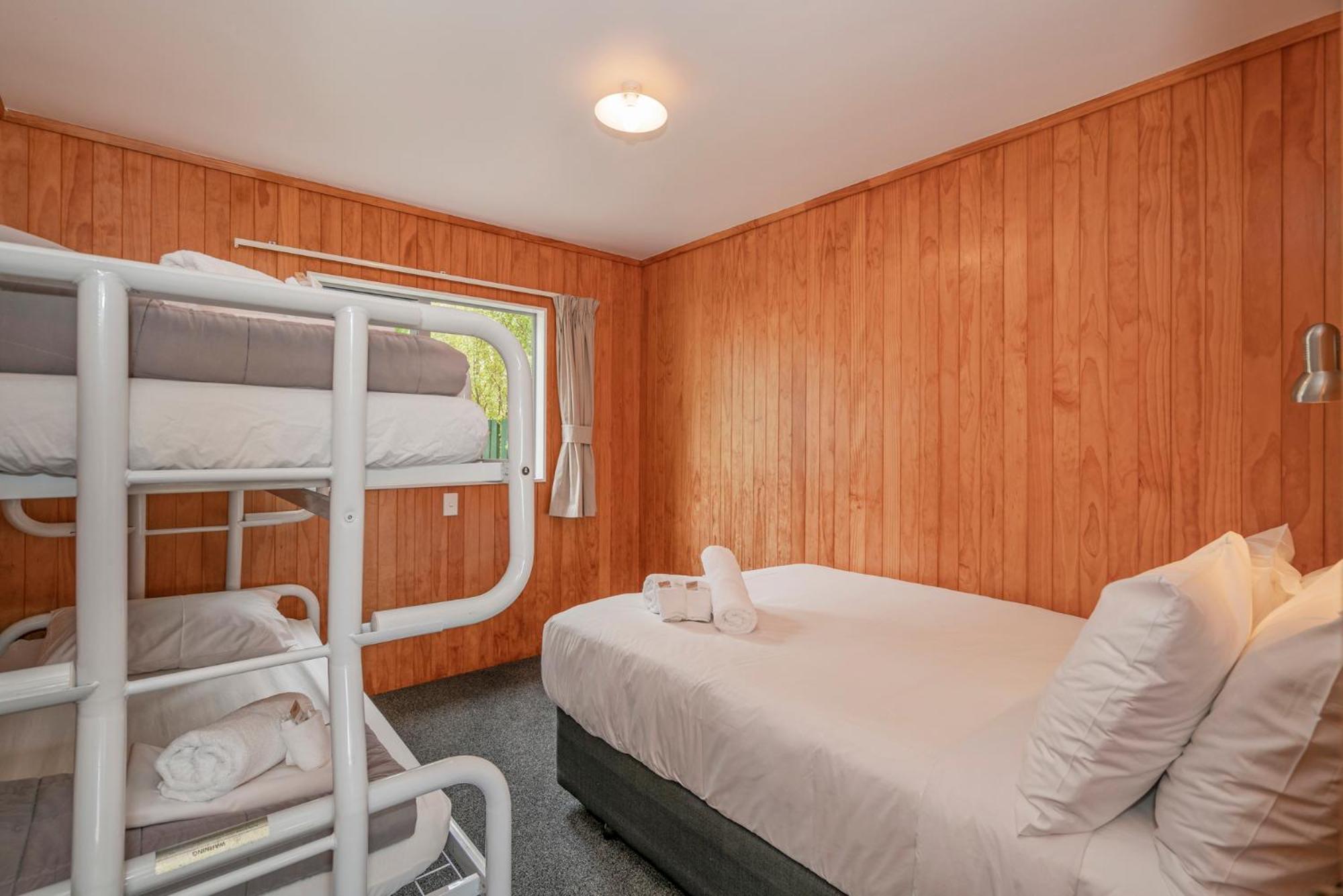 Coromandel Shelly Beach Top 10 Holiday Park Værelse billede