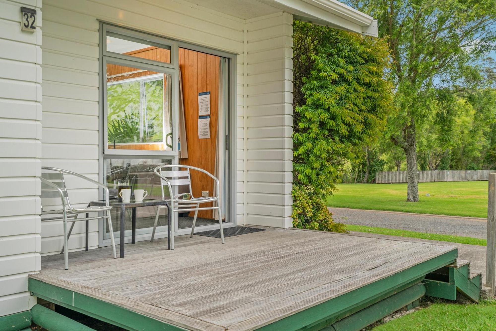 Coromandel Shelly Beach Top 10 Holiday Park Værelse billede