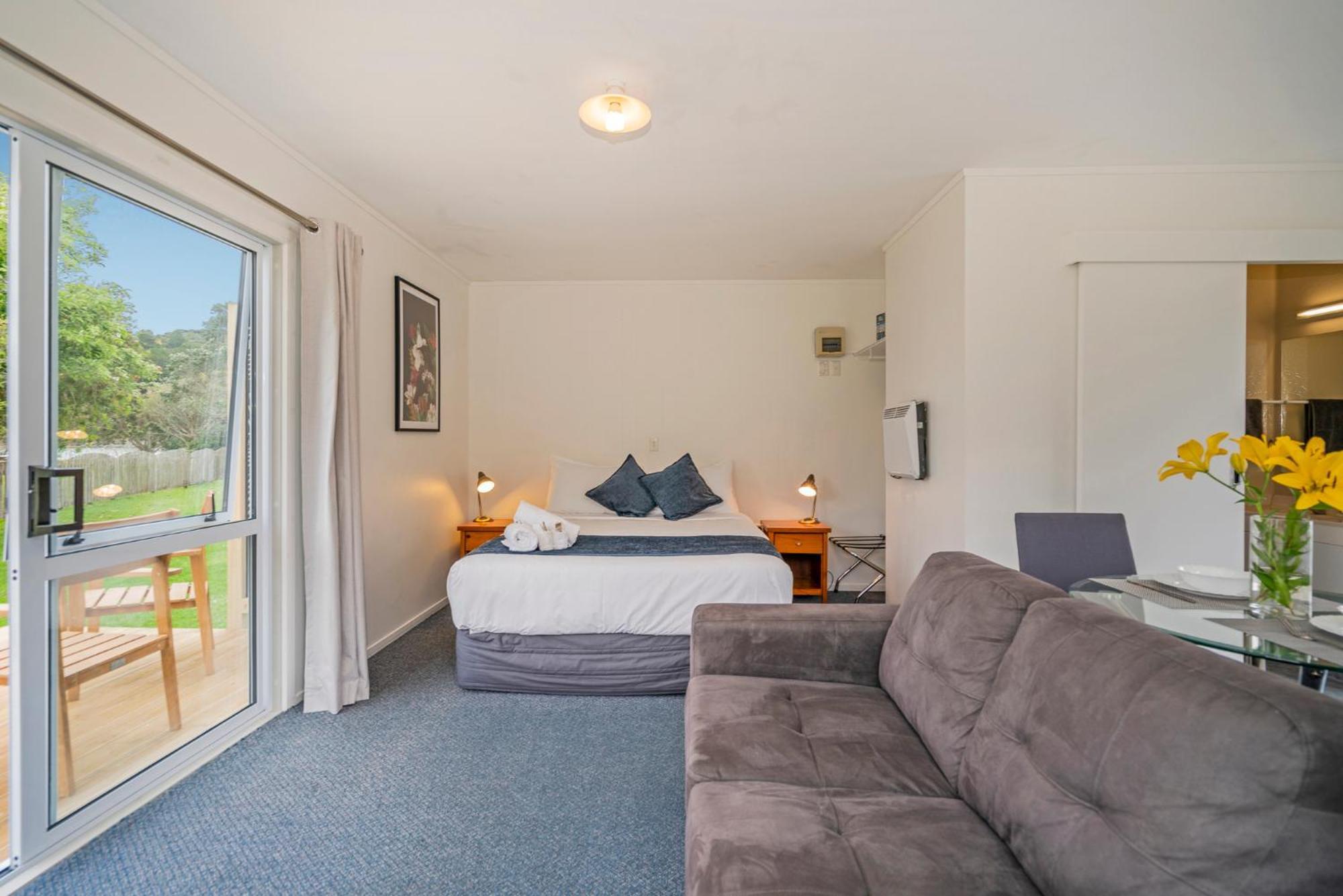Coromandel Shelly Beach Top 10 Holiday Park Værelse billede